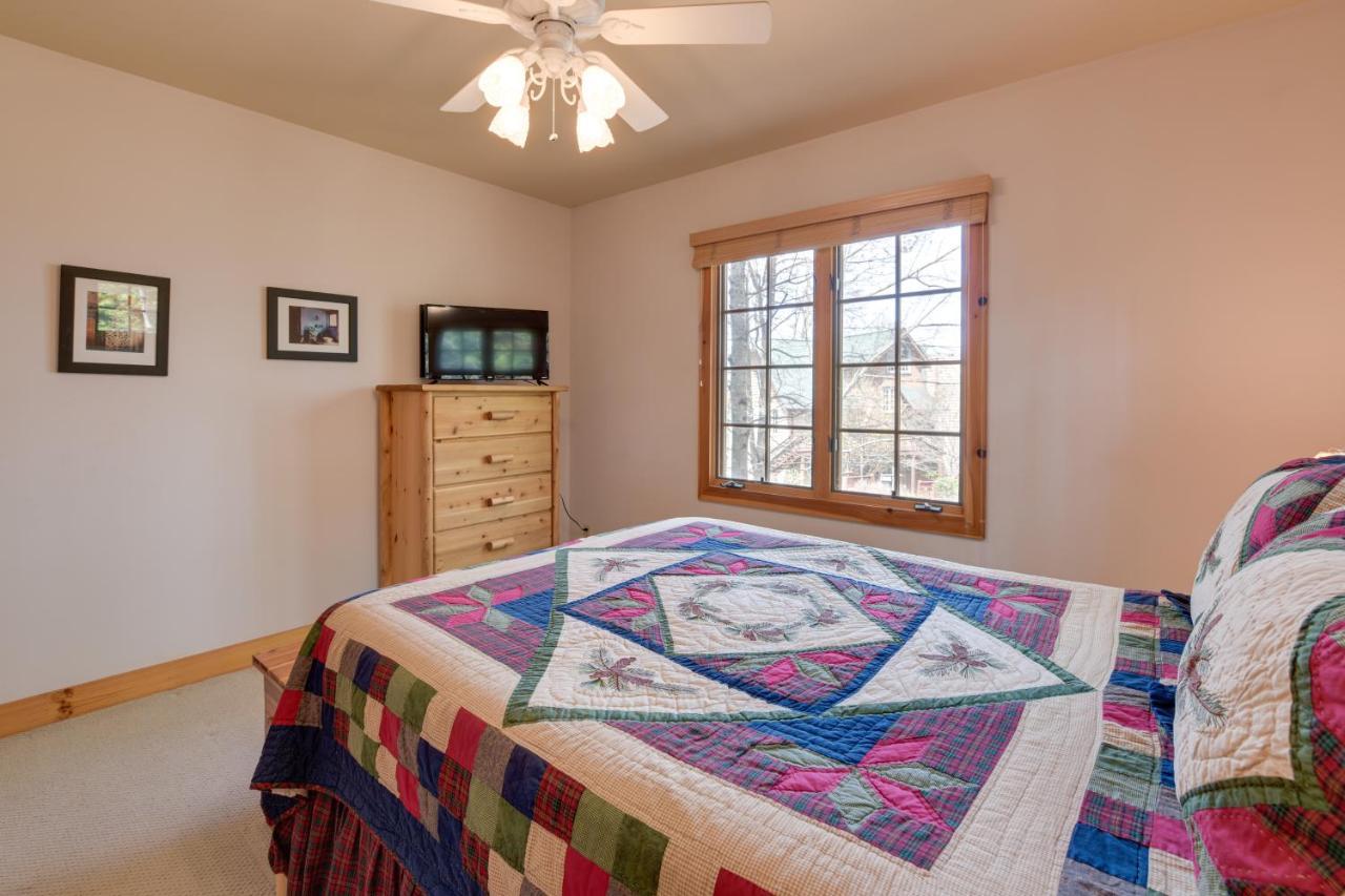 Inviting Cashiers Condo Deck And Golf Course Views! エクステリア 写真