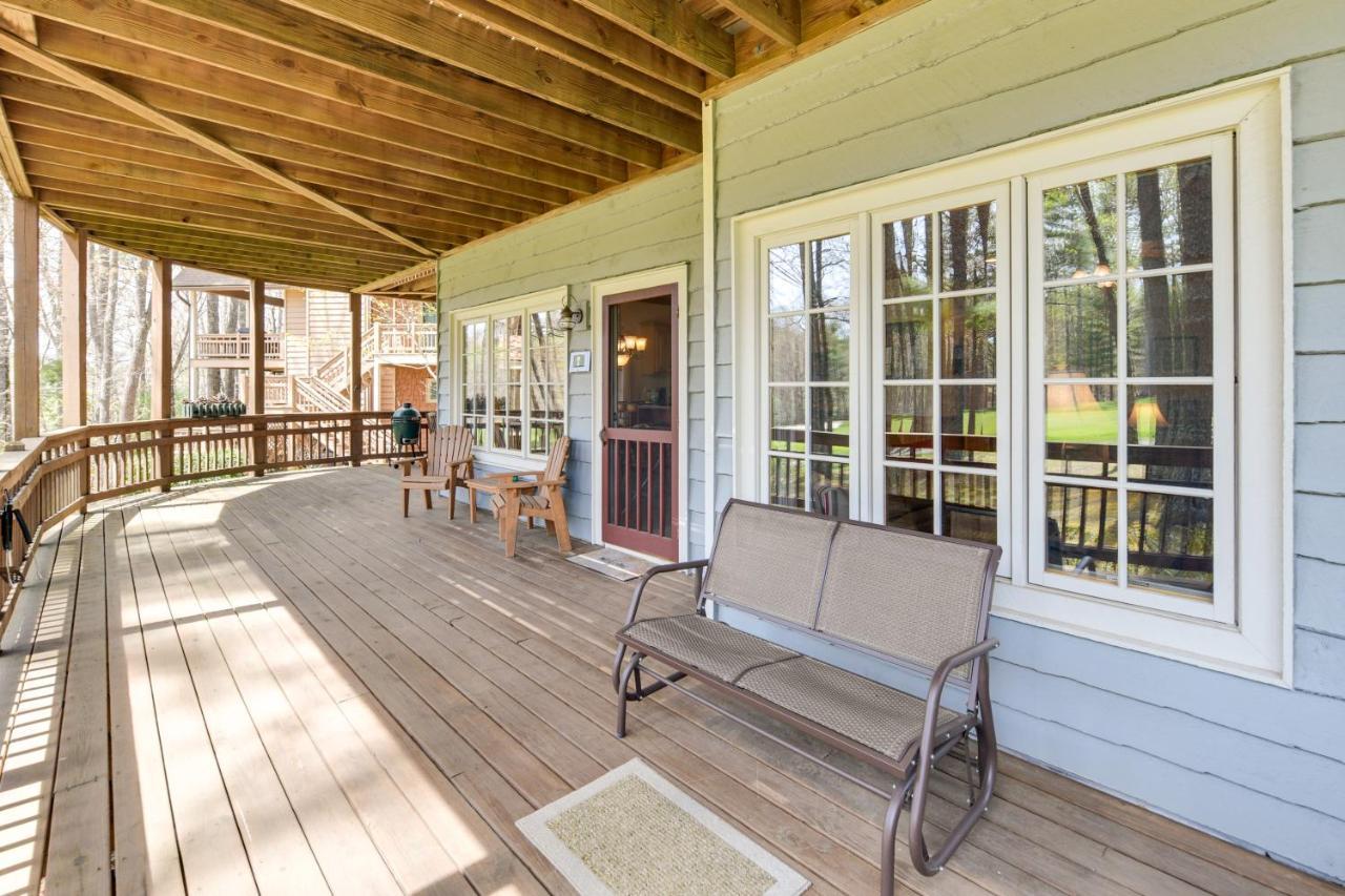 Inviting Cashiers Condo Deck And Golf Course Views! エクステリア 写真